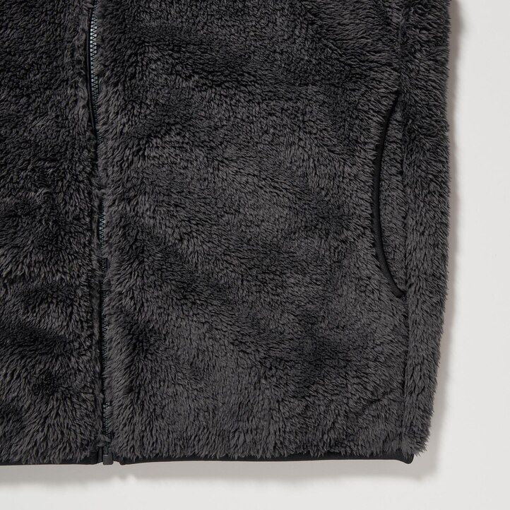 white mens uniqlo fluffy fleece zipped jackets