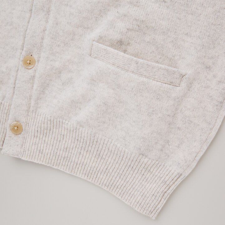 uniqlo premium lambswool v neck 2021 season mens jumpers navy