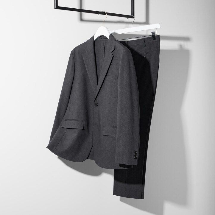 dark grey mens uniqlo airsense ultra light wool like suits