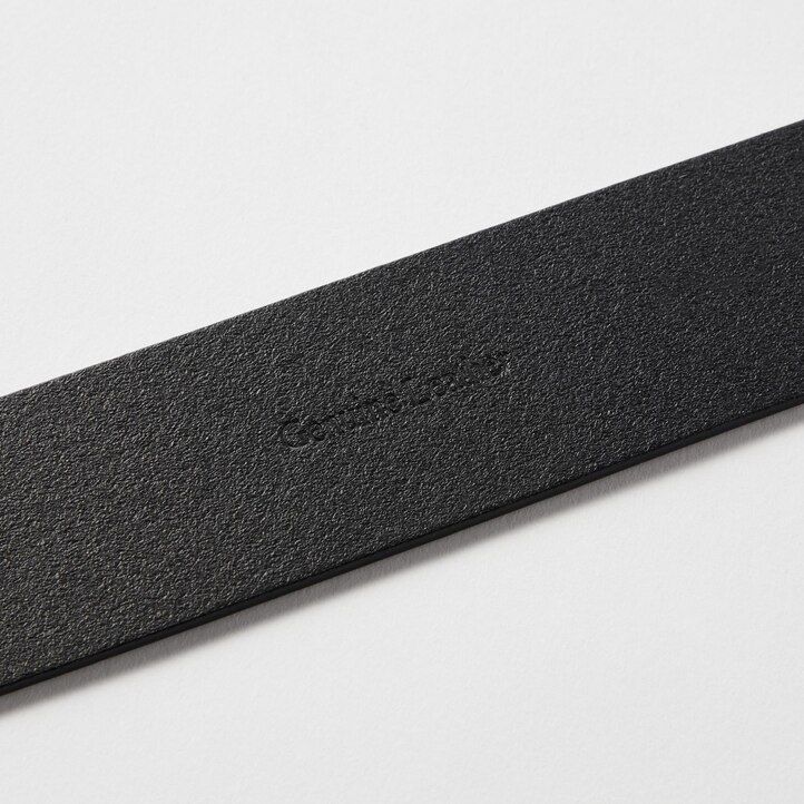 black womens uniqlo wide belt bags