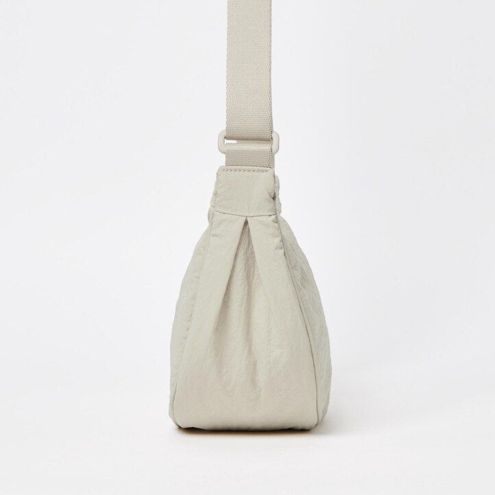 black womens uniqlo round mini shoulder bag bags