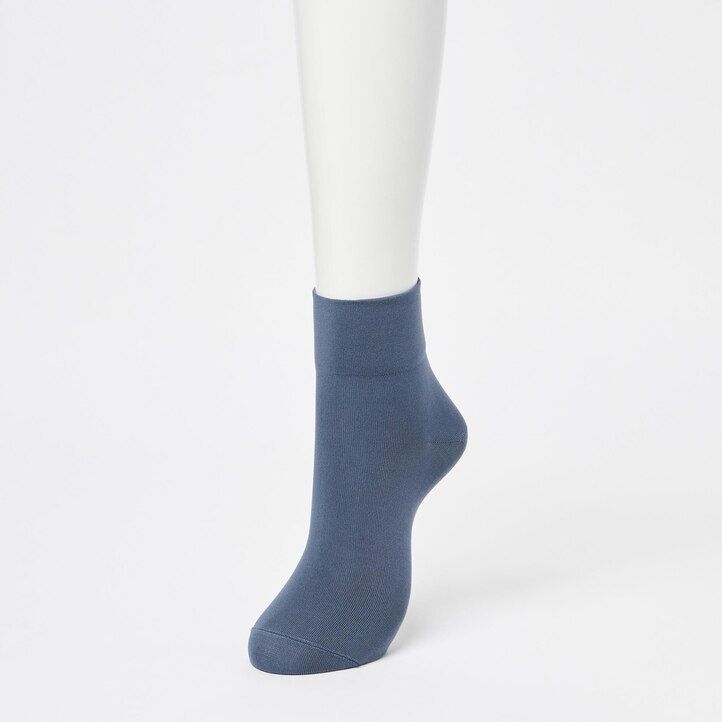 white uniqlo socks three pairs womens socks