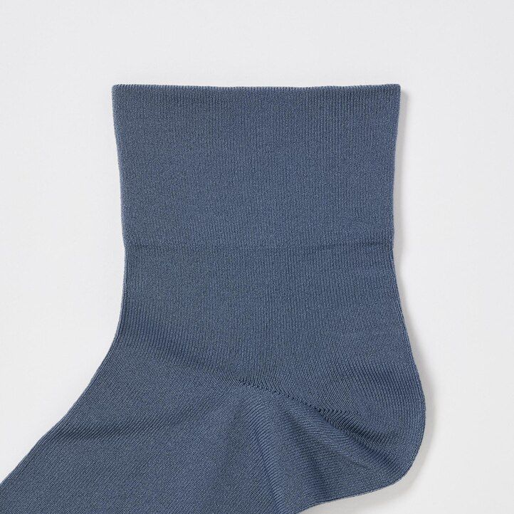white uniqlo socks three pairs womens socks