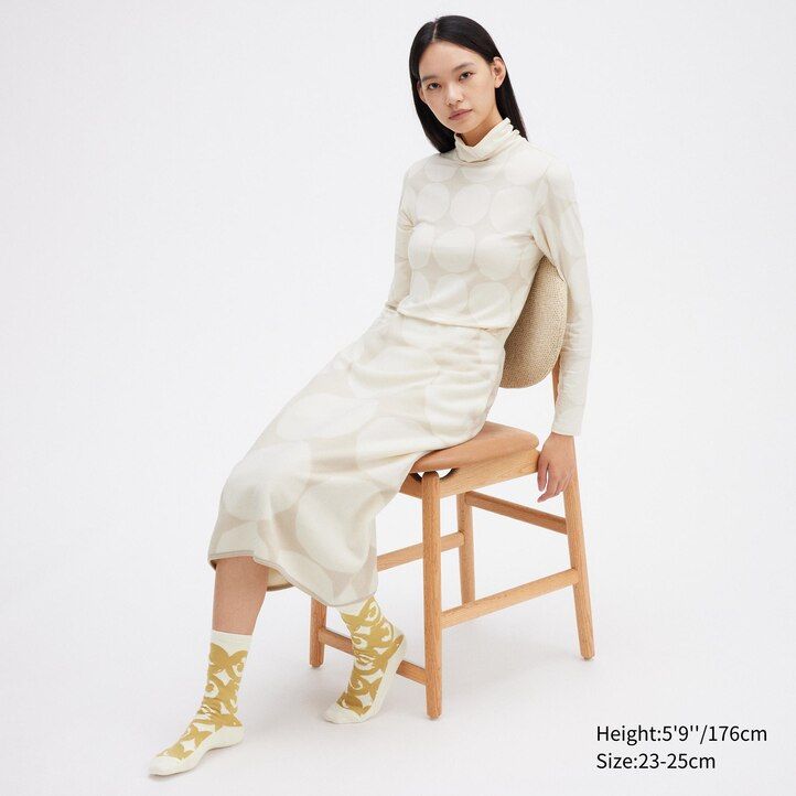 black uniqlo heattech thermal womens socks