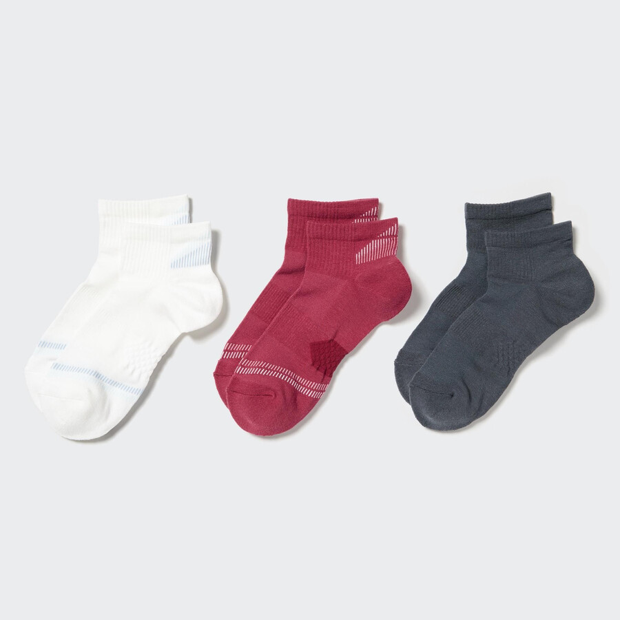 white womens uniqlo ankle sports three pairs socks