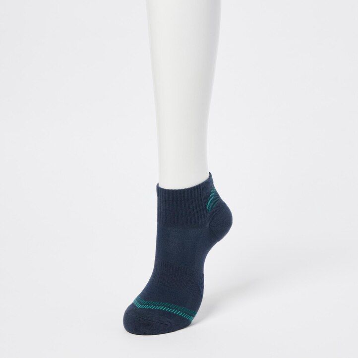 white womens uniqlo ankle sports three pairs socks