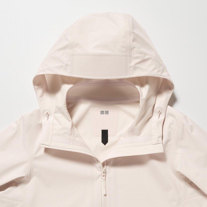 womens uniqlo blocktech jackets red