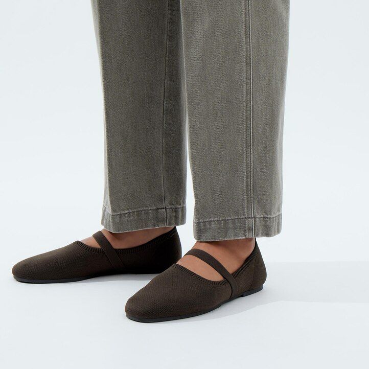 womens uniqlo straight leg jeans dark grey